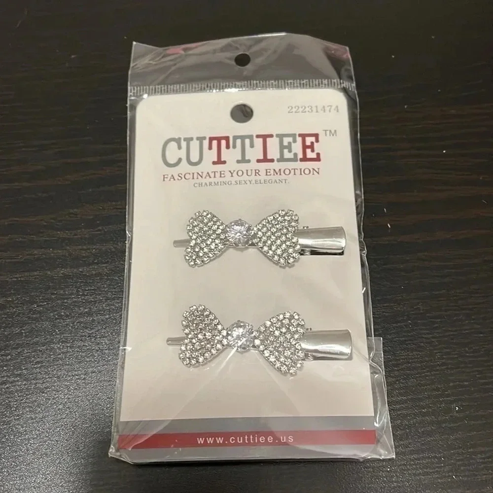 CUTTIEE Elegant Silver Fashion Jewelry Elastics Makeup Pouch Bundle